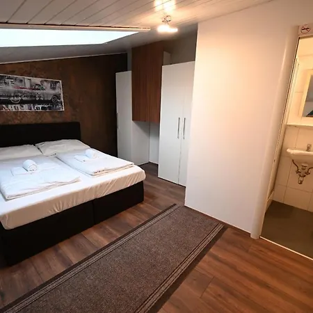 Penthouse 82 By Four Seasons Apartments
