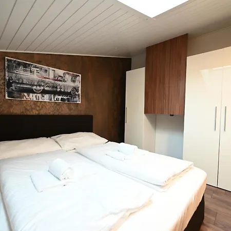 Penthouse 82 By Four Seasons Apartments