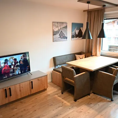 Penthouse 82 By Four Seasons Apartments *